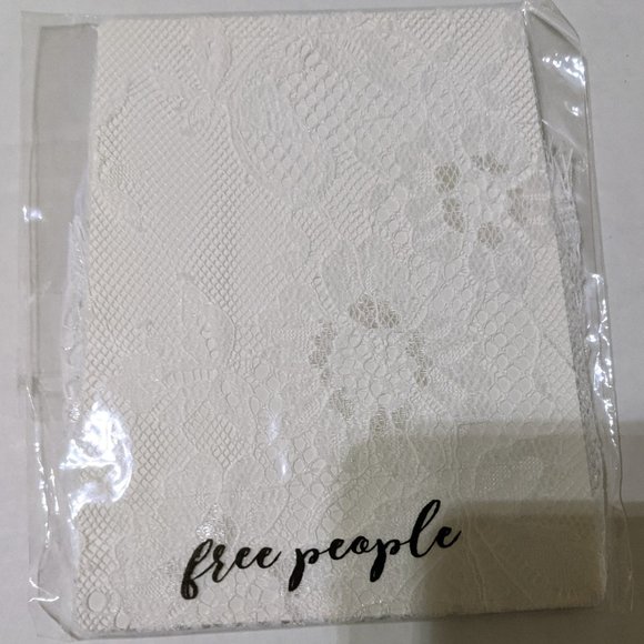Free People Accessories - Free People White Lace Anklets